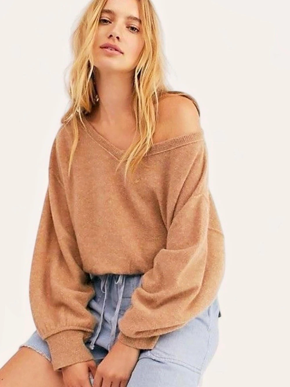 Free People Love Like This Cashmere Pullover Sweater in the Camel/Tan Small
